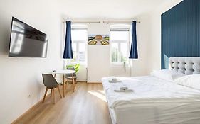 Apartment Near Schoenbrunn & Metro